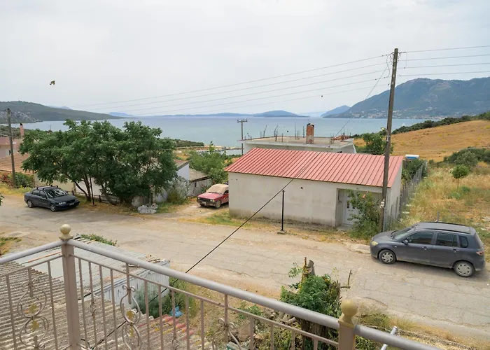 B Plagia Nisis Volios