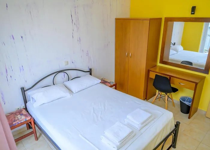 B Plagia * Nisis Volios